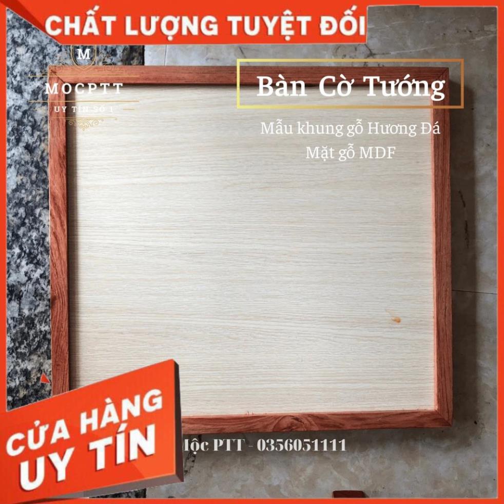 Bàn cờ tướng gỗ Hương Đá kích thước 47 x 43 cm