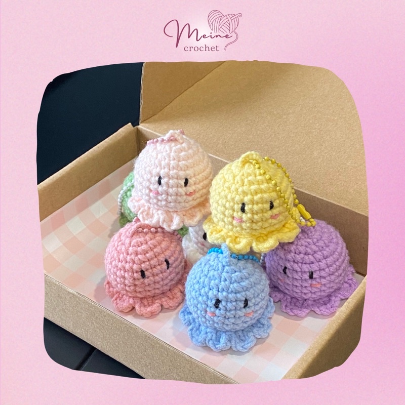 Móc khoá bạch tuộc mini làm bằng len - thành phẩm sẵn