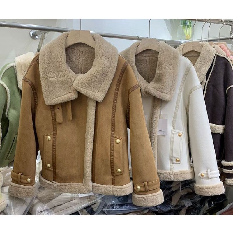 Áo Khoác Da Lộn Be Kem Lông Cừu Chần Bông Khóa Kéo Đính Cúc Thời Trang