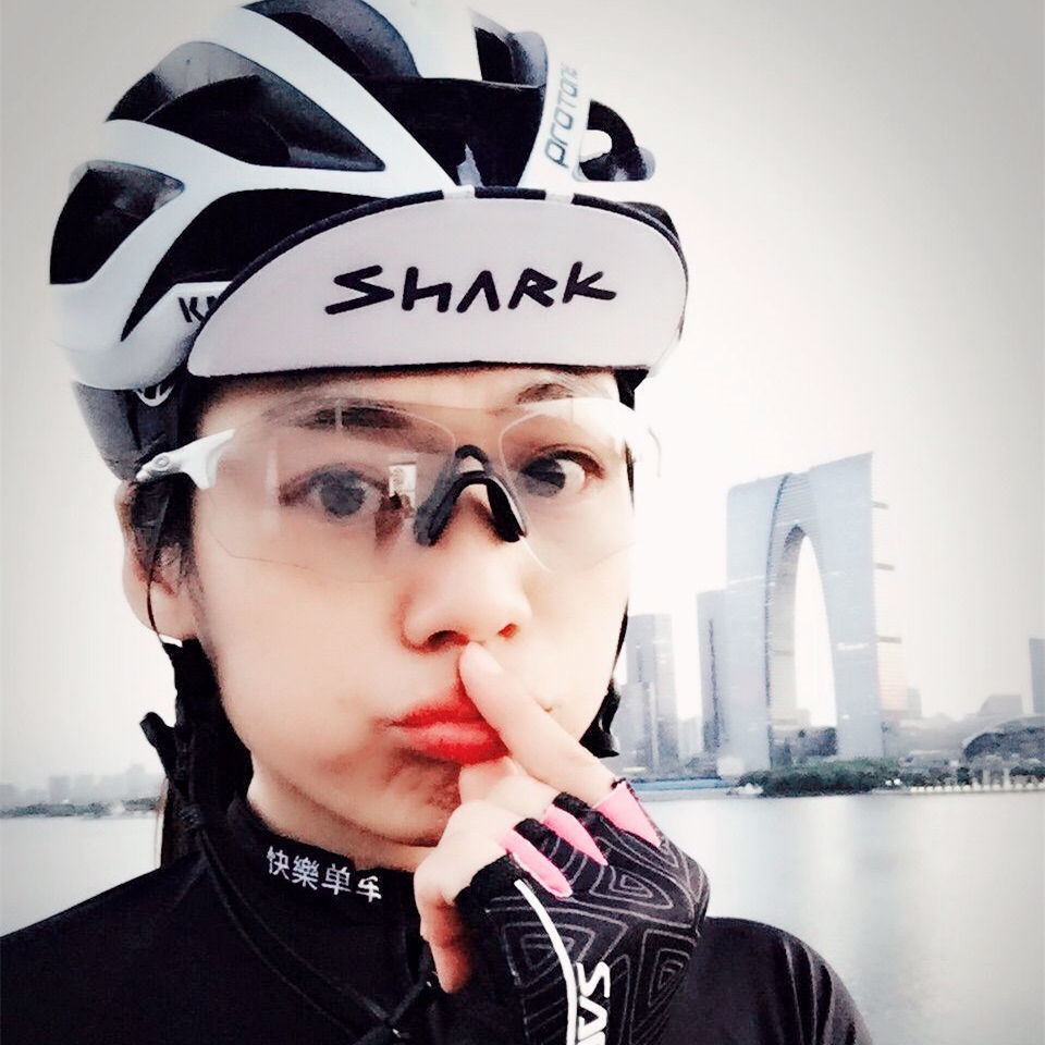 Mắt Kính Chạy Xe Đạp / Câu Cá Trong Suốt Siêu Nhẹ Thay Đổi Màu Sắc Thời Trang Cho Nam Và Nữ