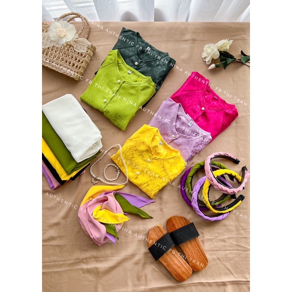 Bộ bà ba cho bé gái chất gấm cao cấp tặng kèm khăn