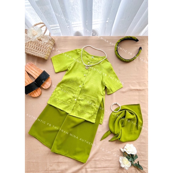 Bộ bà ba cho bé gái chất gấm cao cấp tặng kèm khăn