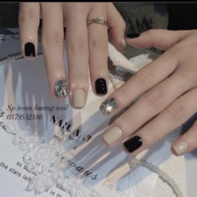 Nail box vuông siêu ngắn đính đá