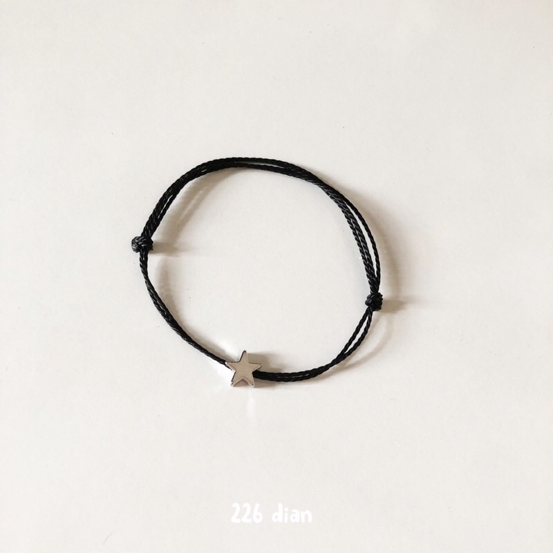 Vòng tay nam, nữ ngôi sao, bông hoa