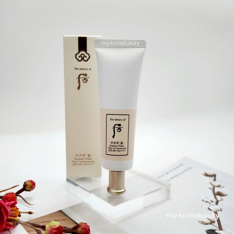 Kem chống nắng dưỡng trắng mờ thâm nám Whoo Radiant White Tone Up Sunscreen SPF50+/PA++++