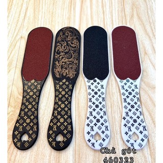 Chà gót chân cán gỗ hai mặt