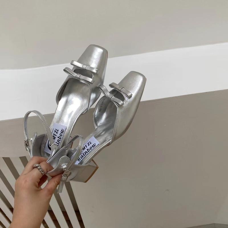 Chic 2023: _ Giày Búp Bê Mũi Vuông Nhỏ Đính Nơ Màu Sắc Bất Ngờ Khí Chấ