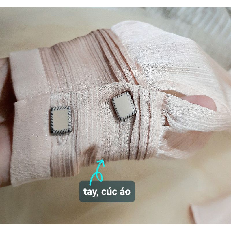 Set áo voan tơ hồng và chân váy đuôi cá đen, mới 97%, size M
