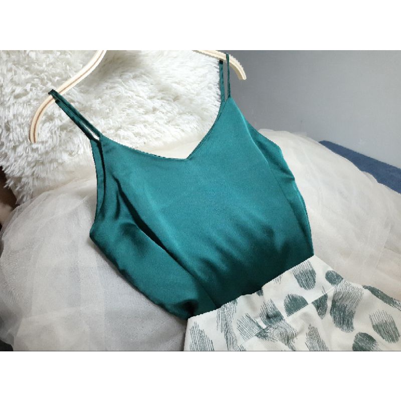 Set/Bộ Áo vs chân váy xanh, size M-L, mới 95%