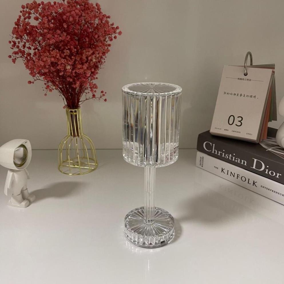 Đèn ngủ pha lê để bàn, deco phòng ngủ, phòng làm việc, phong cách Châu âu lãng mạng, kiểu cách hiện 