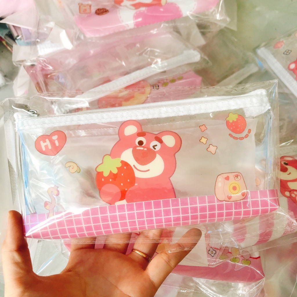 [Chuyên sỉ] Hộp bút gấu dâu, bóp viết trong suốt gấu dâu cute