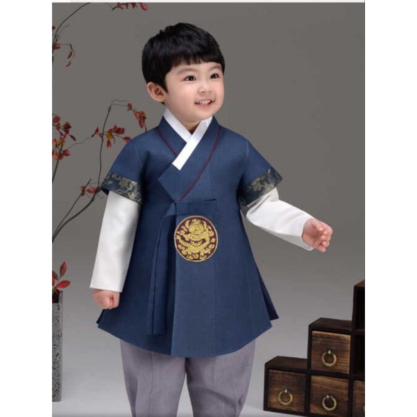 Hanbok bé trai