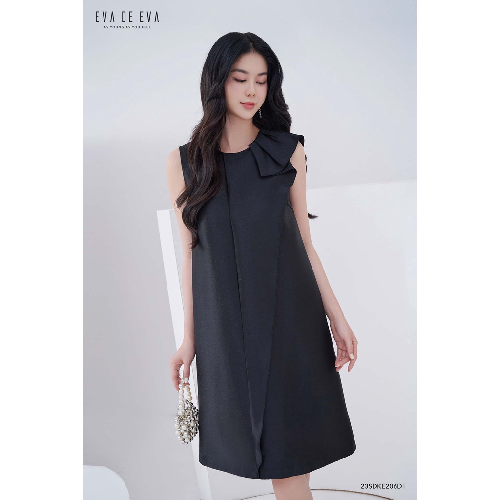 Đầm tafta đen, sát nách dáng A Eva de Eva 23SDKE206D