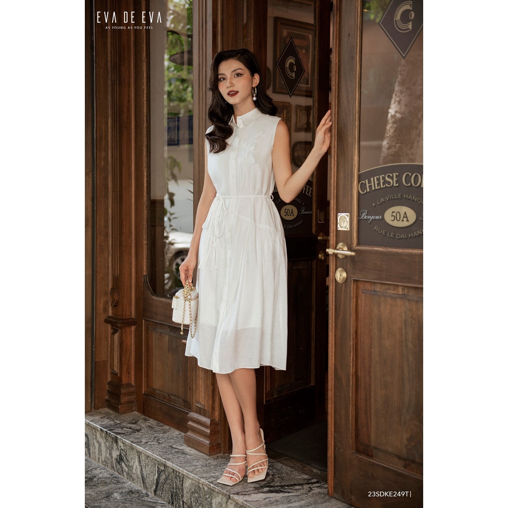 Đầm sơ mi trắng sát nách cổ đức Eva de Eva 23SDKE249T