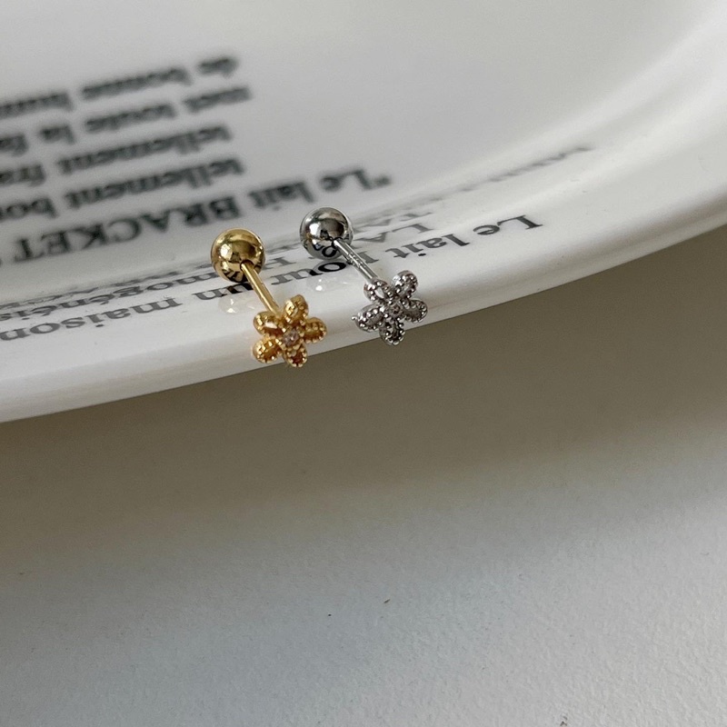 Khuyên tai hoa nạm đá chốt bi vặn