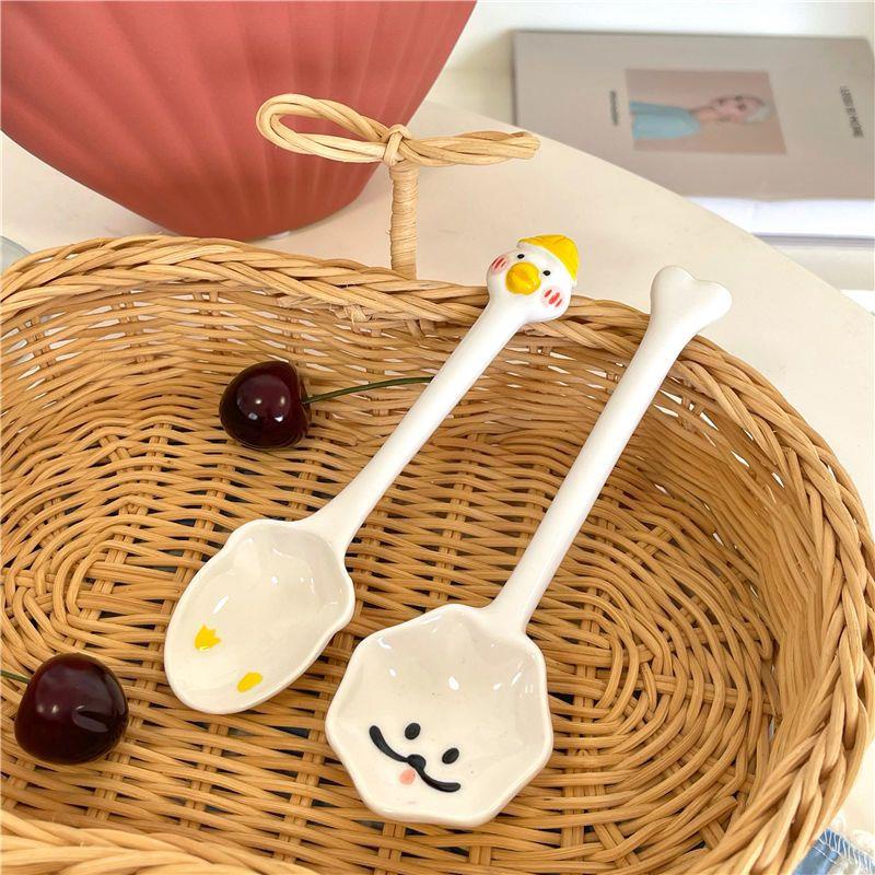 Muỗng Ăn Cơm / Súp Bằng Sứ Họa Tiết Hoạt Hình Phong Cách Nhật Bản Dễ Thương Tiện Dụng Cho Gia Đình / Ký