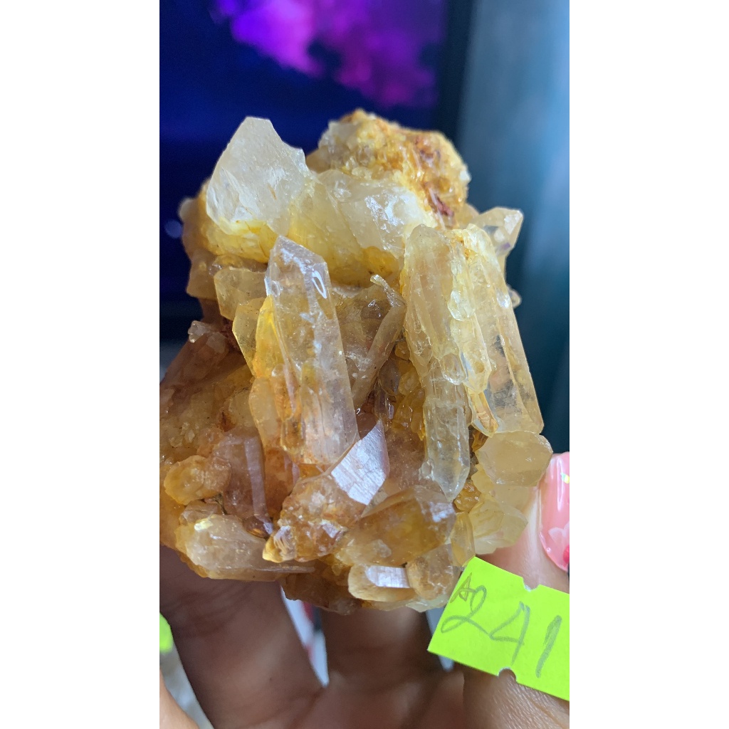 Bụi đá natural stone Thạch Anh màu vàng Citrine tinh thể natural stone thiên nhiên chiều tài lộc mã 241