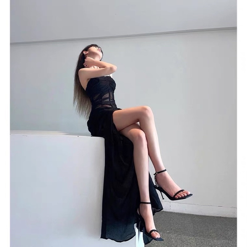 Váy 2s màu đen xẻ tà cực tôn dáng