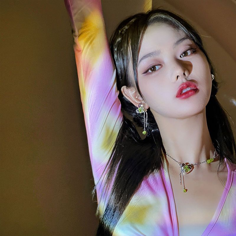 Set Vòng cổ Và Đôi Khuyên Tai Kim Loại Đính Đá Zircon Xanh Lá Dạ Quang Thời Trang Cho Nữ