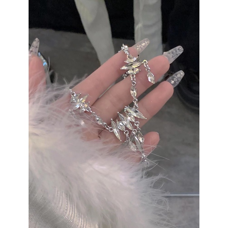 Vòng cổ Đính Đá Zircon Siêu Nhẹ Sang Trọng Cho Nữ