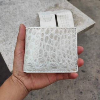 Ví da bụng cá sấu bạch tạng. 2 mặt da cá sấu!
