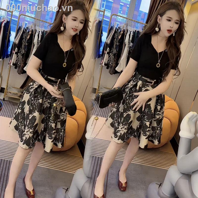 Set Áo Thun Ngắn Tay + Chân Váy Hoa Giả Thời Trang Nữ Tính