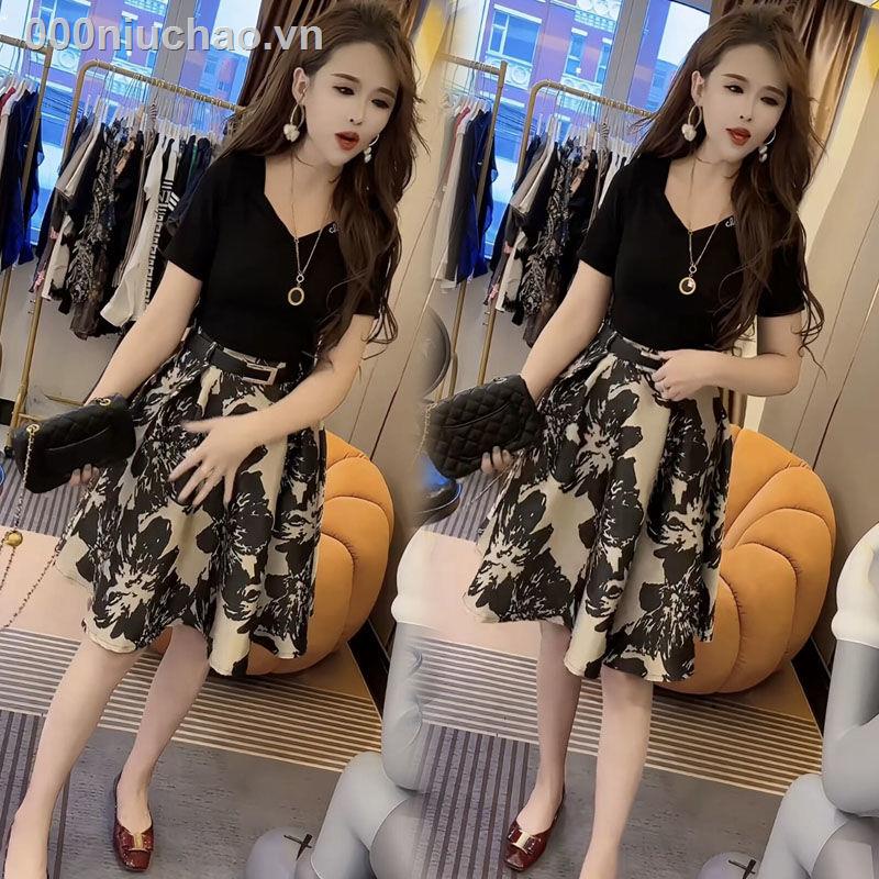 Set Áo Thun Ngắn Tay + Chân Váy Hoa Giả Thời Trang Nữ Tính