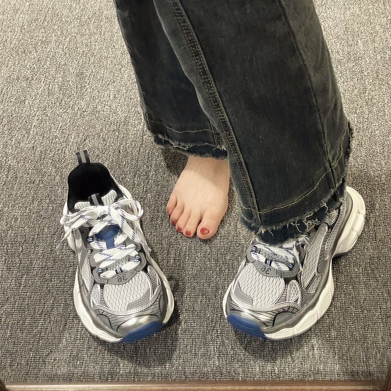 Giày Thể Thao Cột Dây Đế Dày Tăng Chiều Cao Phong Cách Retro Cho Nữ