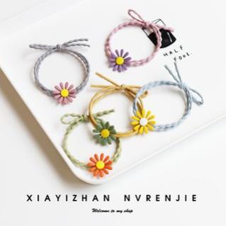 Dây buộc tóc trang trí hoa cúc xinh đẹp