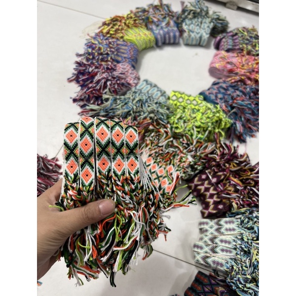 Vòng Tết tay thổ Cẩm