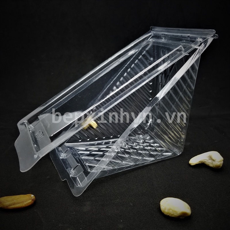 Hộp nhựa tam giác trong đựng bánh mì sandwich A28