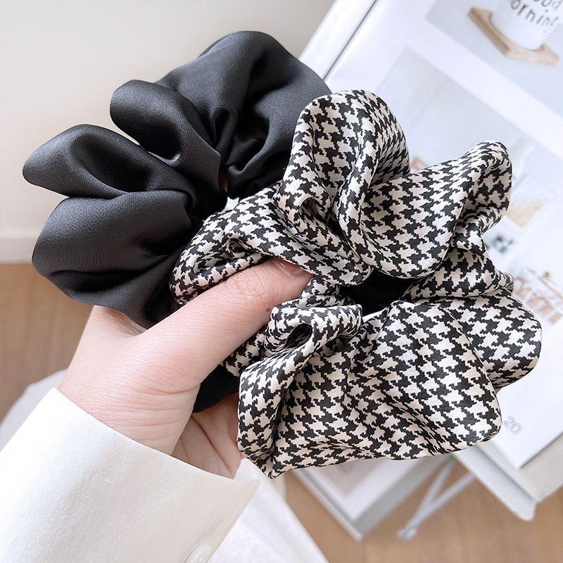 Dây Cột Tóc Bọc Vải Họa Tiết Quả Cầu Lông Xù Cỡ Lớn Thanh Lịch Và Dịu Dàng Dành Cho Bạn Nữ