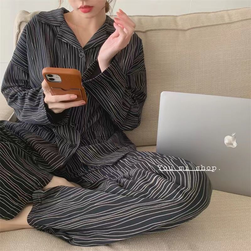 Bộ Đồ Ngủ Màu Đen In Họa Tiết Ngựa Vằn Thời Trang Xuân Thu Cho Nữ