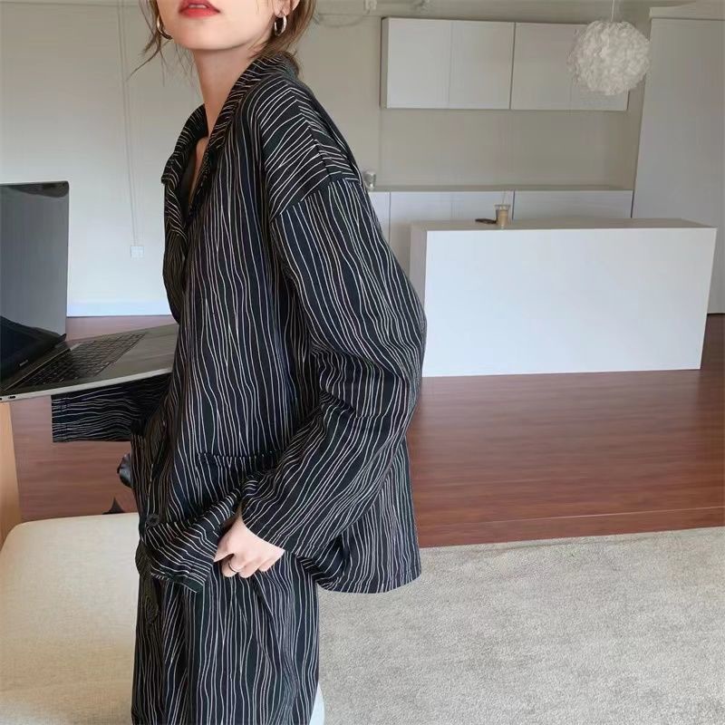 Bộ Đồ Ngủ Màu Đen In Họa Tiết Ngựa Vằn Thời Trang Xuân Thu Cho Nữ