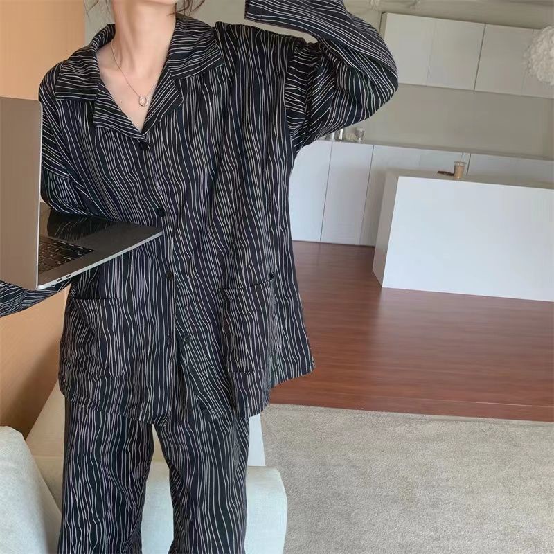 Bộ Đồ Ngủ Màu Đen In Họa Tiết Ngựa Vằn Thời Trang Xuân Thu Cho Nữ