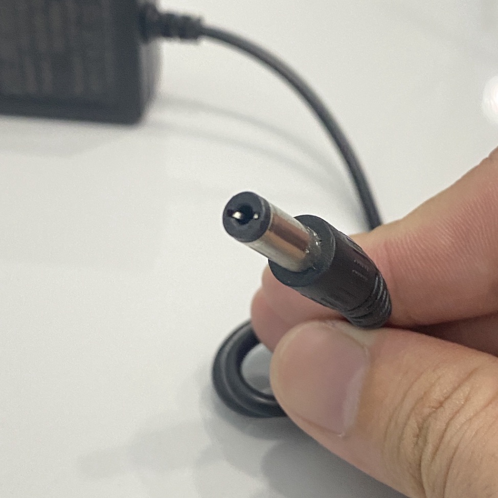 Sạc pin máy khoan, Sạc Adapter 18V,21V,36V,72V, loại đuôi tròn