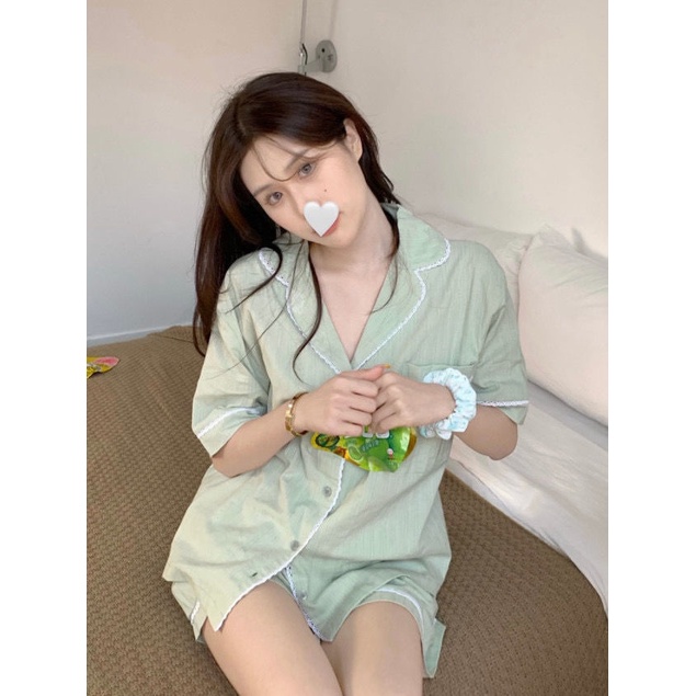 Bộ Đồ Ngủ Áo Tay Ngắn Phối Quần Short Dáng Rộng Màu Sắc Đơn Giản Thời Trang Mùa Hè Cho Nữ