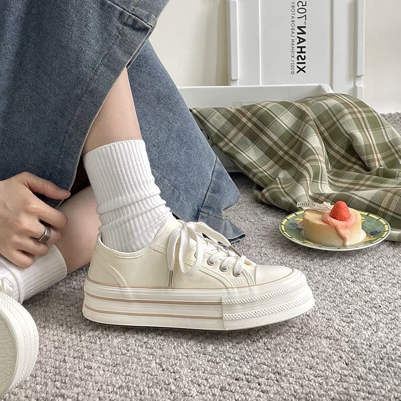 GIẢY THỂ THAO MISTERY ĐẾ CAO 3.5CM BUỘC DÂY