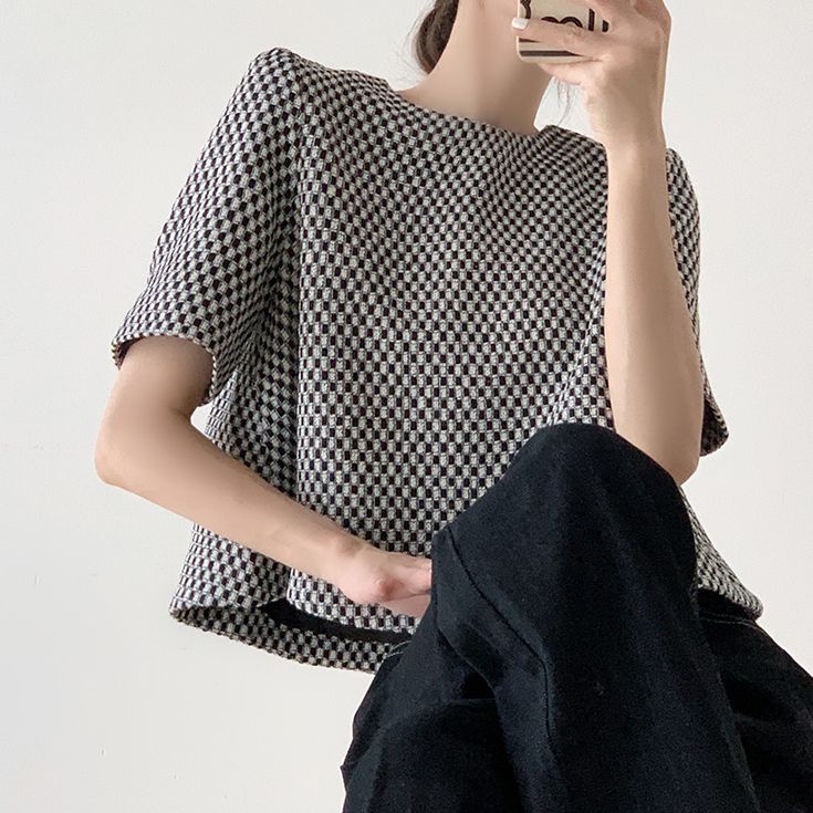 Áo Thun Nữ Ngắn Tay Cổ Tròn Thời Trang Hàn