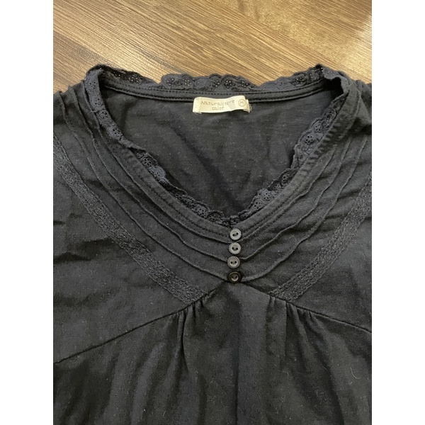 Áo thun ngắn tay phối ren