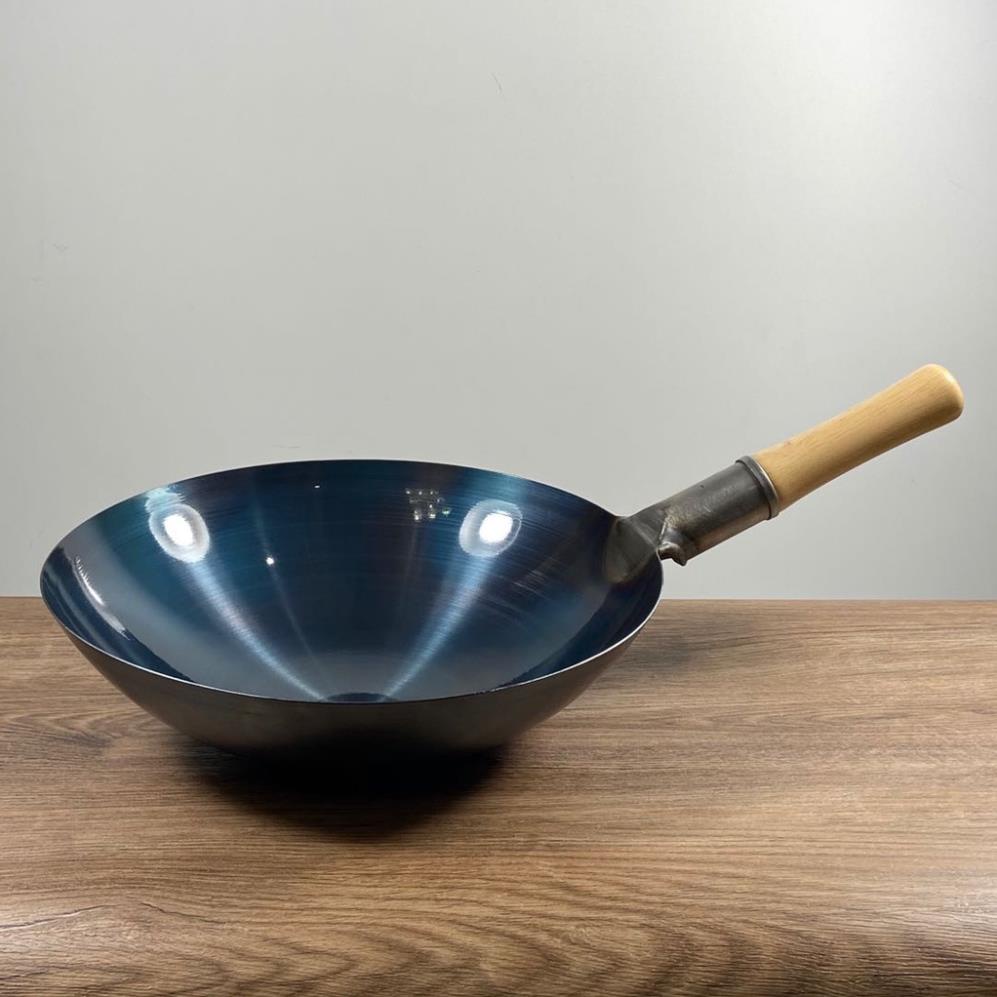 Chảo Thép Tôi  Chống Dính Cán Gỗ Sồi Cao Cấp Đường Kính 32cm Chuyên Dùng Cho Nhà Hàng