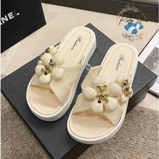 Dép Nữ Quai Ngang Hoa Đính Gấu Với 2 Màu Siêu Xinh