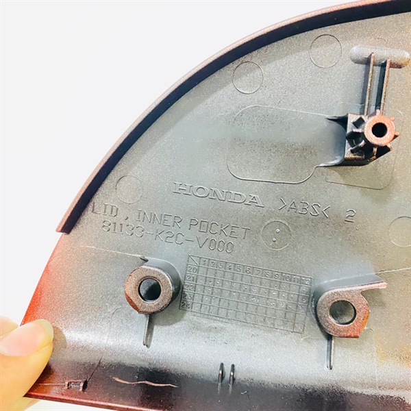 Nắp hộp đồ trước Vision 110  Màu Đỏ R350 Zin Honda - 81133K2CV00ZA