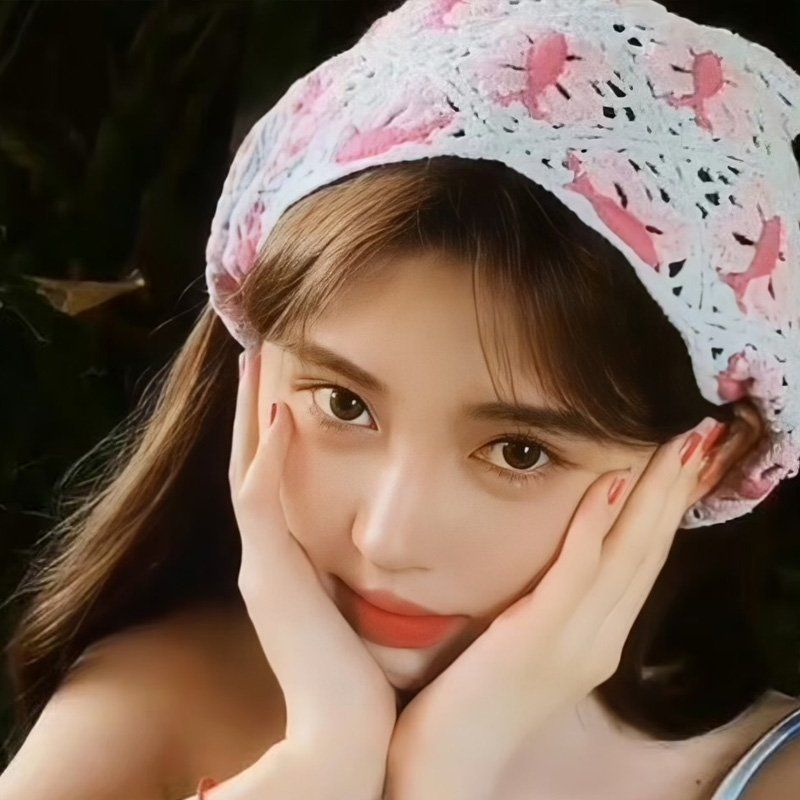 Mũ Trùm Đầu Tam Giác Họa Tiết Hoa Và Bướm Handmade Thời Trang Cho Nữ