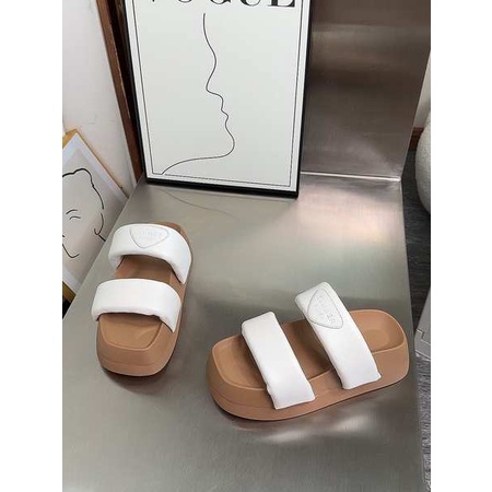 Dép lê tăng chiều cao nữ mẫu mới da thật đế dày dép sandal nữ
