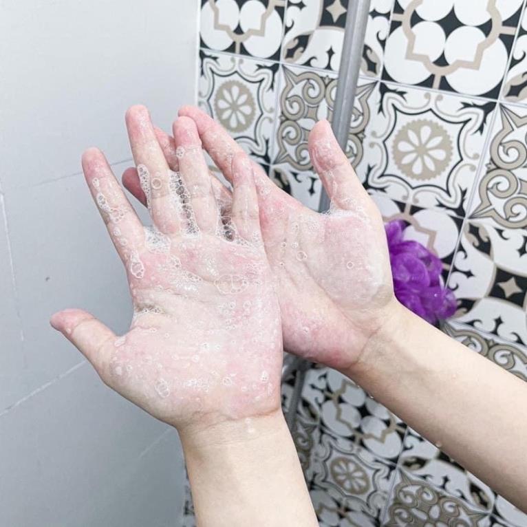 SỮA TẮM TRẮNG DA HATOMUGI NHẬT BẢN