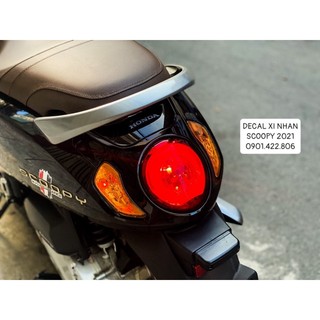 Decal Xi Nhan Đèn Hậu Scoopy 2021