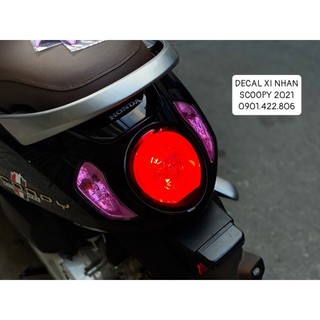 Decal Xi Nhan Đèn Hậu Scoopy 2021