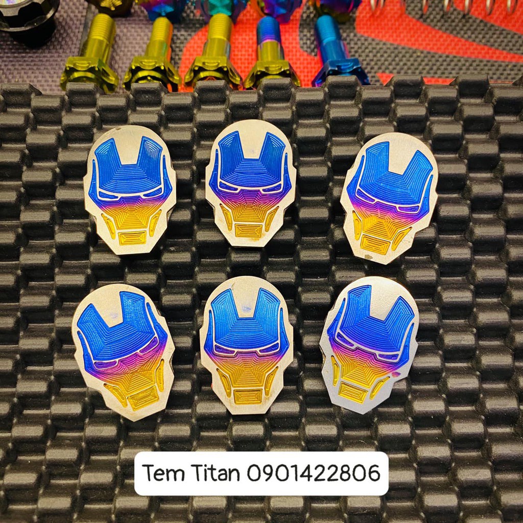 Tem titan siêu nhân