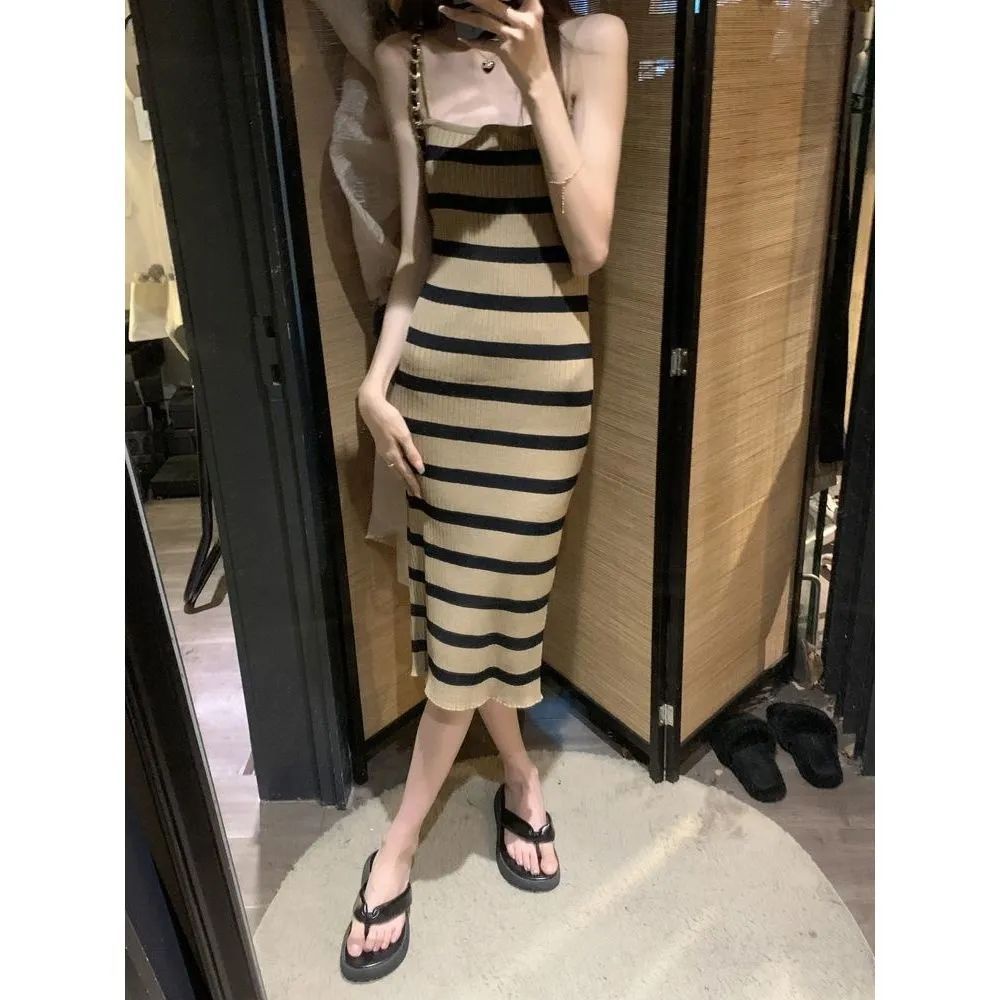 Jiashucheng Đầm Hai Dây Dệt Kim Dáng Ôm Họa Tiết Kẻ Sọc Thời Trang Mùa Hè Hàn Quốc 2023 Mới